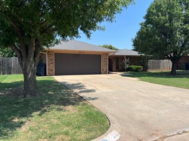 25 Corona Drive, Oklahoma City, OK 73149
