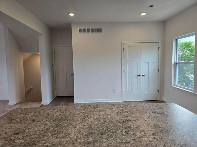 5598 Village Channel Drive, Canal Winchester, OH 43110
