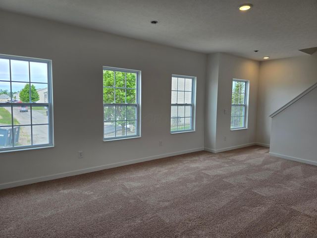 5598 Village Channel Drive, Canal Winchester, OH 43110