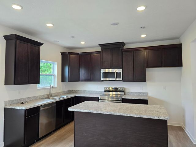 5598 Village Channel Drive, Canal Winchester, OH 43110