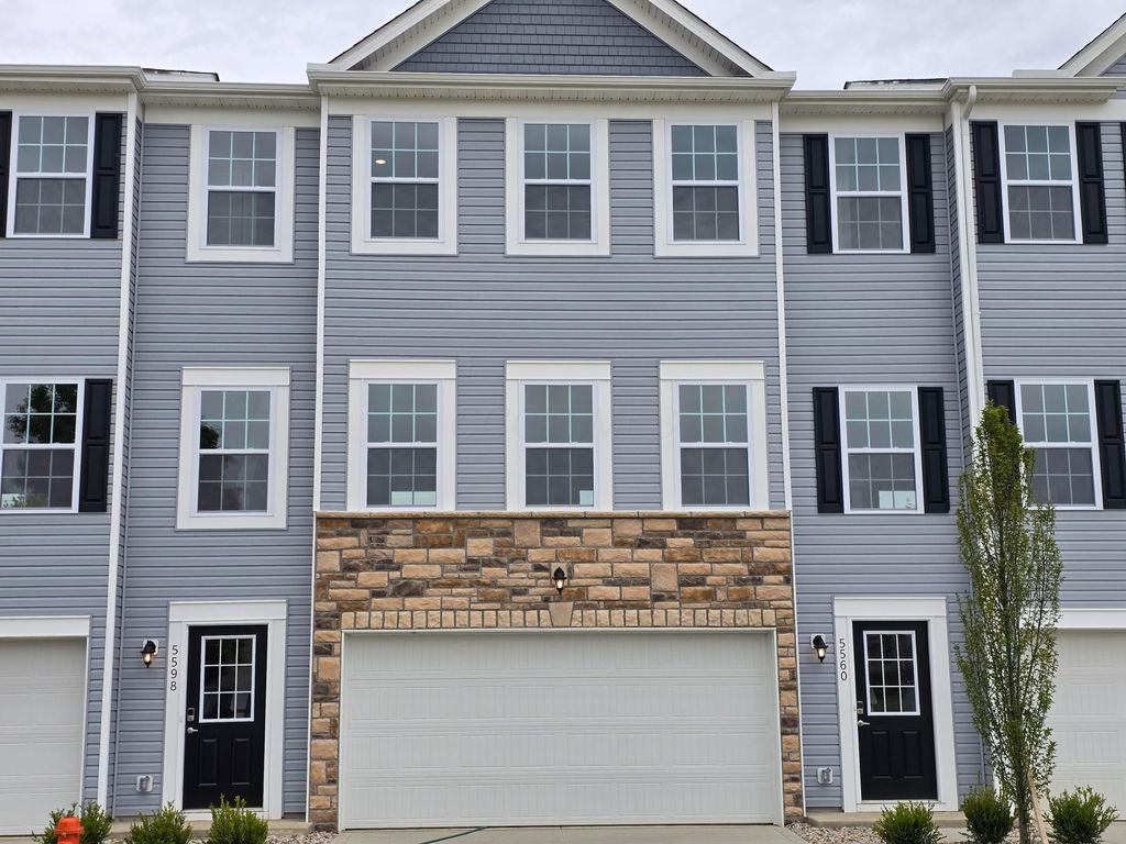 5598 Village Channel Drive, Canal Winchester, OH 43110