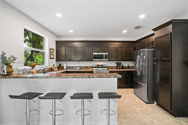 9127 SW 171st Ct, Miami, FL 33196