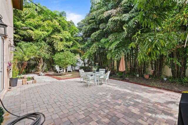 9127 SW 171st Ct, Miami, FL 33196