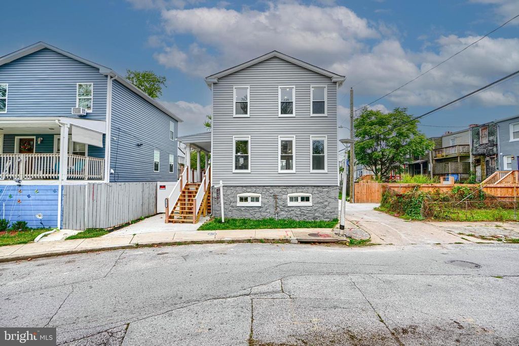 5201 BEAUFORT AVE, Baltimore, MD 21215