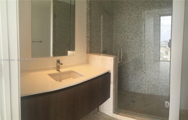 68 SE 6th St 3412, Miami, FL 33131