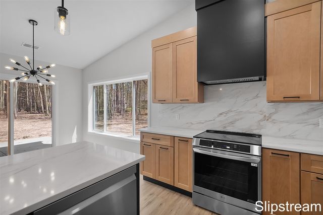 12745 Austrian Drive, Grant, MI 49327