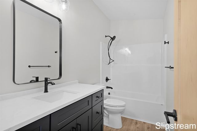 12745 Austrian Drive, Grant, MI 49327