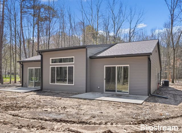 12745 Austrian Drive, Grant, MI 49327