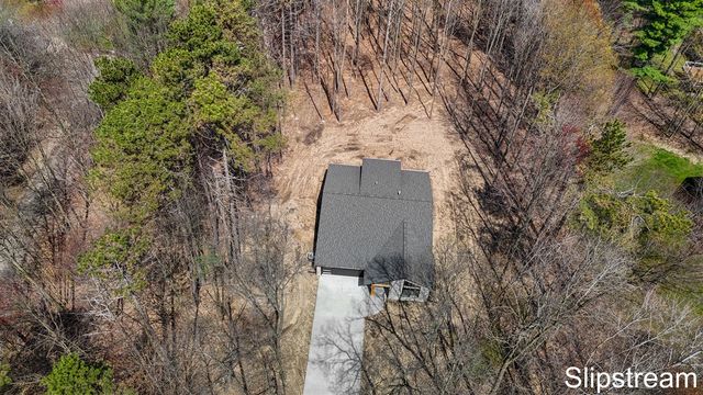 12745 Austrian Drive, Grant, MI 49327