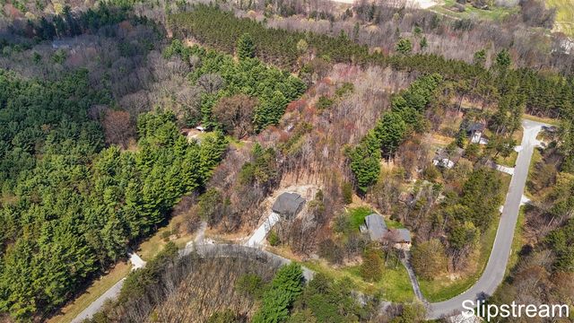 12745 Austrian Drive, Grant, MI 49327