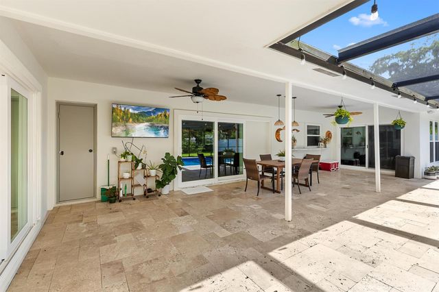 7381 NW 9th Street, Plantation, FL 33317