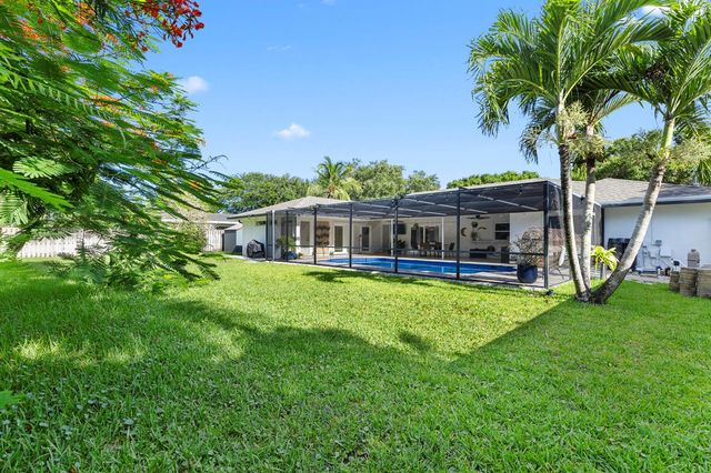7381 NW 9th Street, Plantation, FL 33317