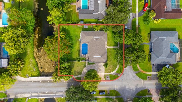7381 NW 9th Street, Plantation, FL 33317