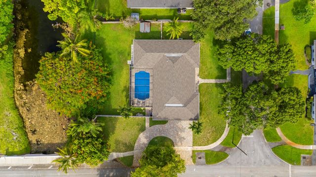 7381 NW 9th Street, Plantation, FL 33317