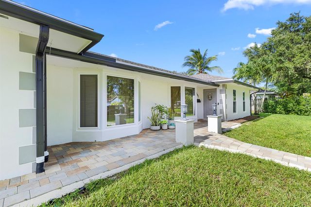 7381 NW 9th Street, Plantation, FL 33317