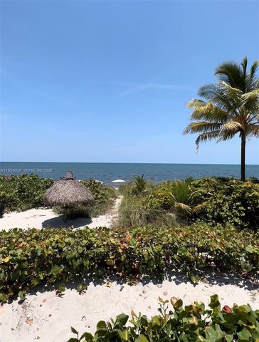 1111 Crandon Blvd A706, Key Biscayne, FL 33149