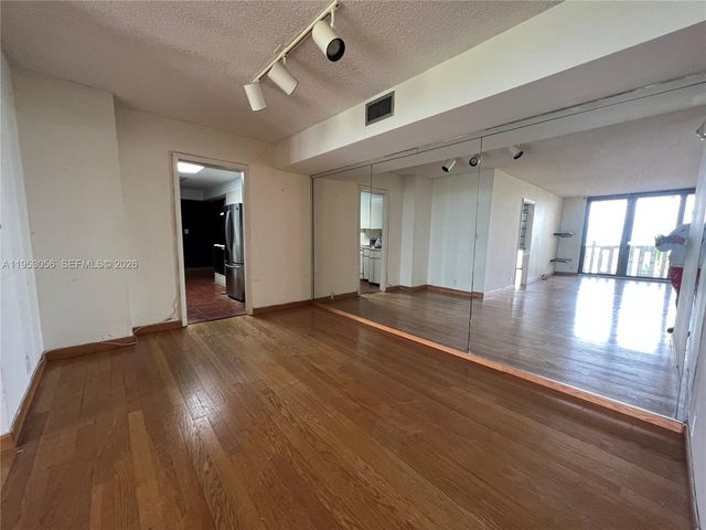 1111 Crandon Blvd A706, Key Biscayne, FL 33149