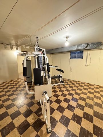 901 Brookline Lane, Park Ridge, IL 60068