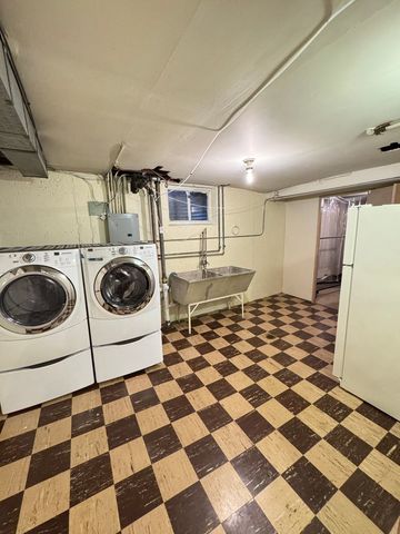 901 Brookline Lane, Park Ridge, IL 60068