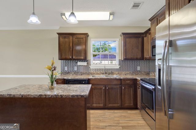 104 S Kingsley Drive, Guyton, GA 31312