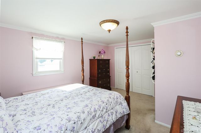 70 Corncrib Lane, Levittown, NY 11756