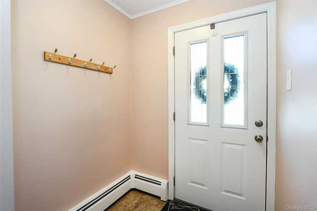 70 Corncrib Lane, Levittown, NY 11756