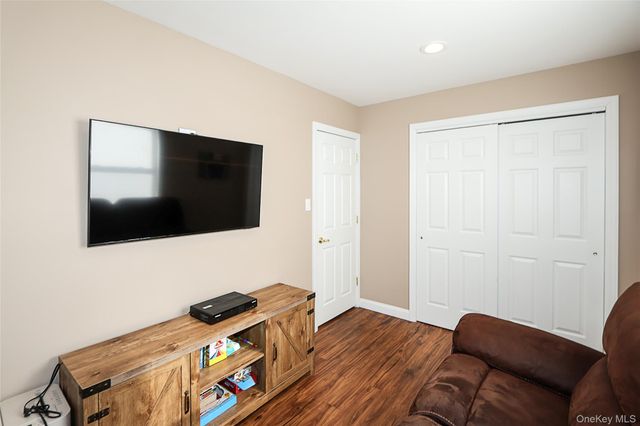 70 Corncrib Lane, Levittown, NY 11756