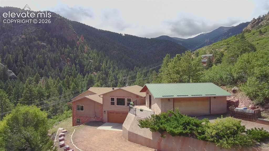 812 Crystal Park Road, Manitou Springs, CO 80829 — exterior