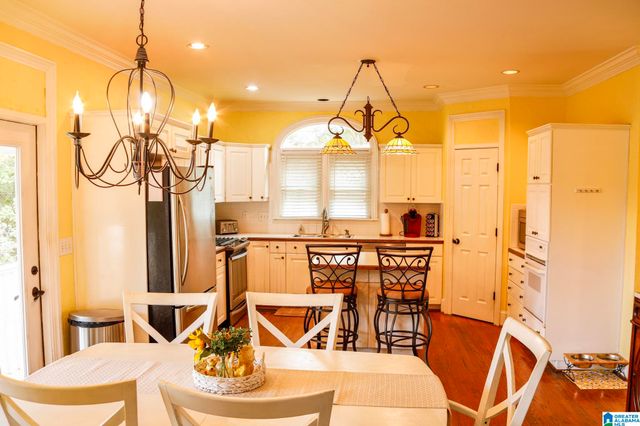 241 LAKESHORE LOOP, Oneonta, AL 35121