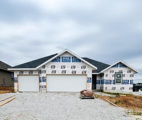 927 S Pindall Lane, Nixa, MO 65714
