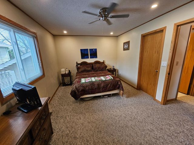 2433 60th Street NW, Rochester, MN 55901