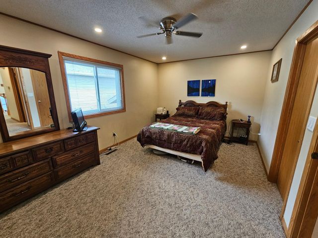 2433 60th Street NW, Rochester, MN 55901