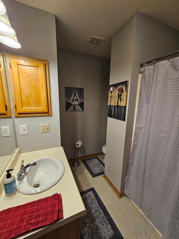 2433 60th Street NW, Rochester, MN 55901