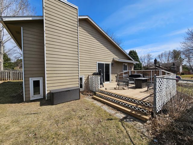 2433 60th Street NW, Rochester, MN 55901