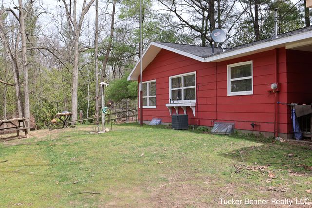 7764 E Saint Huberts Trail, Hesperia, MI 49421