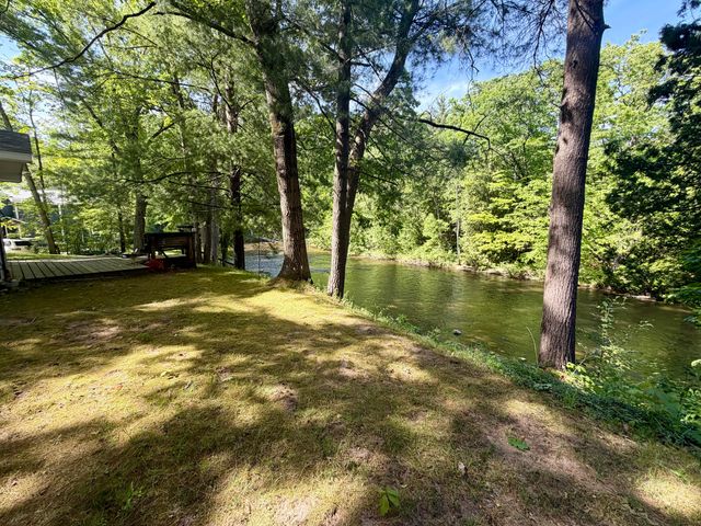 7764 E Saint Huberts Trail, Hesperia, MI 49421