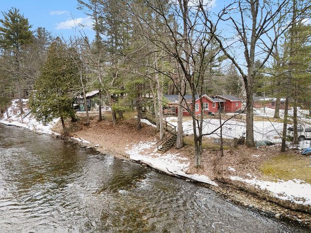 7764 E Saint Huberts Trail, Hesperia, MI 49421