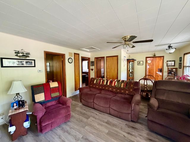 7764 E Saint Huberts Trail, Hesperia, MI 49421