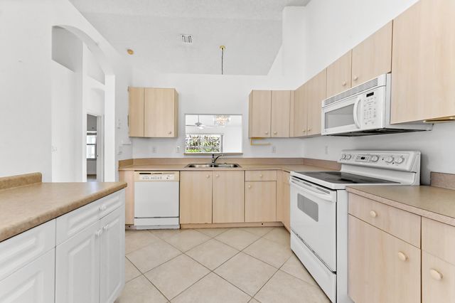 6069 Heliconia Road, Delray Beach, FL 33484