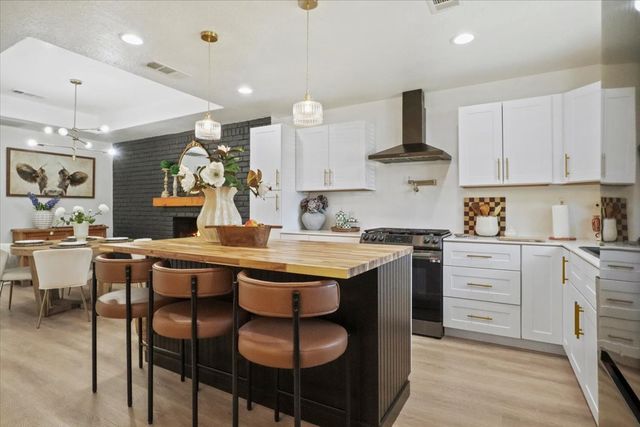 7332 Deville Drive, North Richland Hills, TX 76180