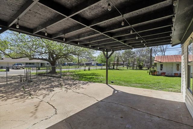 7332 Deville Drive, North Richland Hills, TX 76180