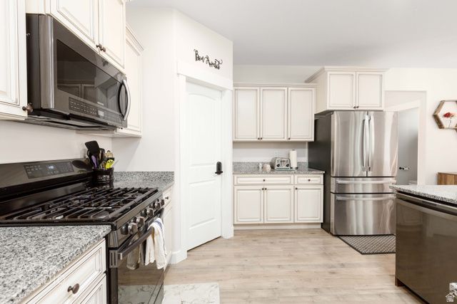3352 W 625 S, Syracuse, UT 84075