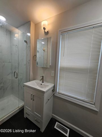116 N 38th St, Louisville, KY 40212