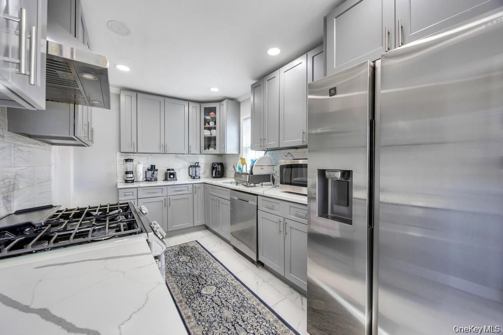 48 Liberty Avenue, Mineola, NY 11501 — photo 2