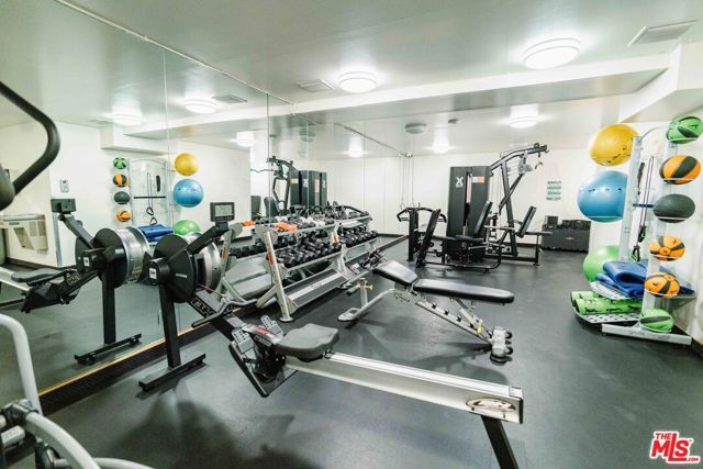100 S Doheny Drive 711, Los Angeles, CA 90048