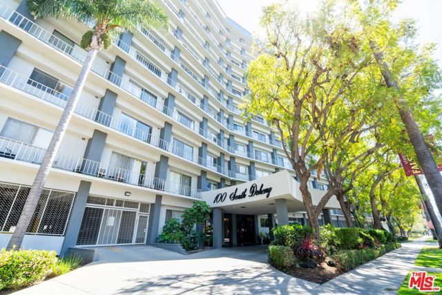 100 S Doheny Drive 711, Los Angeles, CA 90048