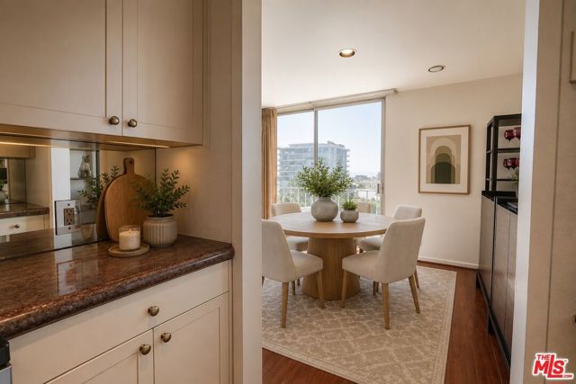 100 S Doheny Drive 711, Los Angeles, CA 90048