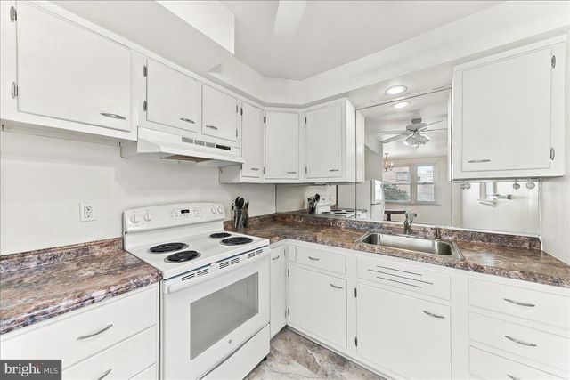 774 BURMONT RD, Drexel Hill, PA 19026