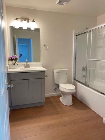 1926 Shameran St, Stockton, CA 95210