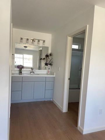 1926 Shameran St, Stockton, CA 95210